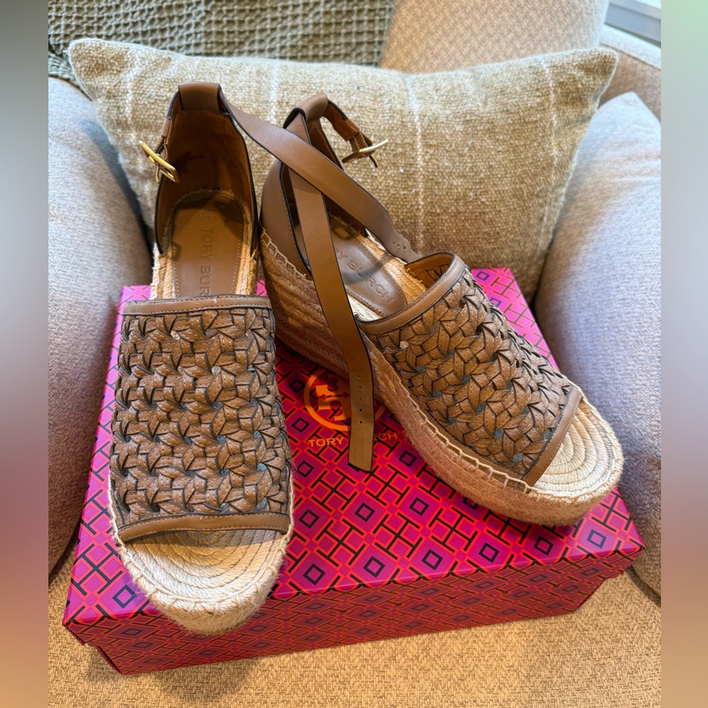 Tory Burch Beige Leather Espadrilles